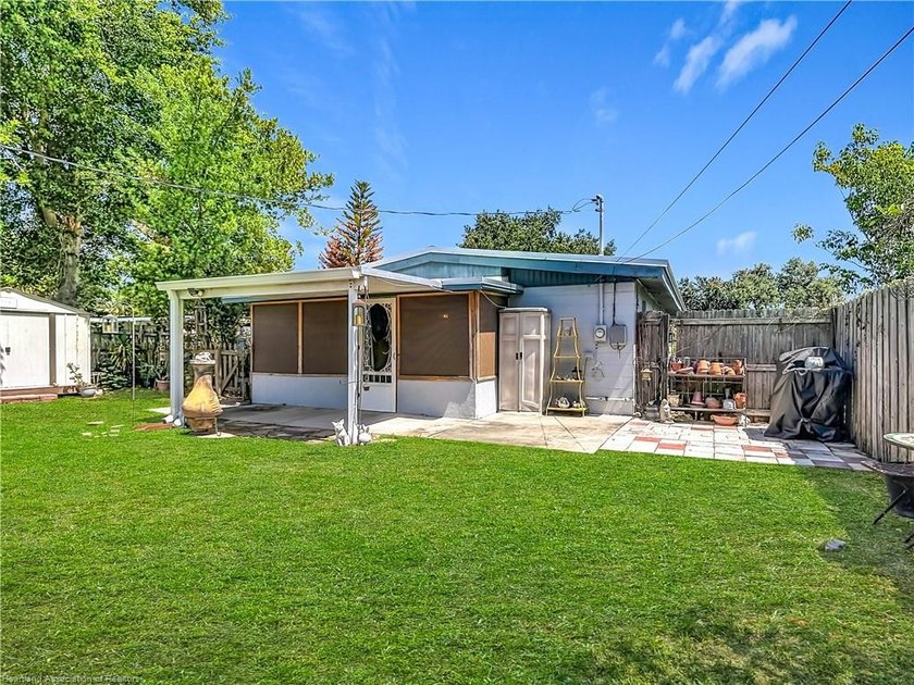 SEE IT TO BELIEVE IT! This charming classic bungalow is move-in - photo 17