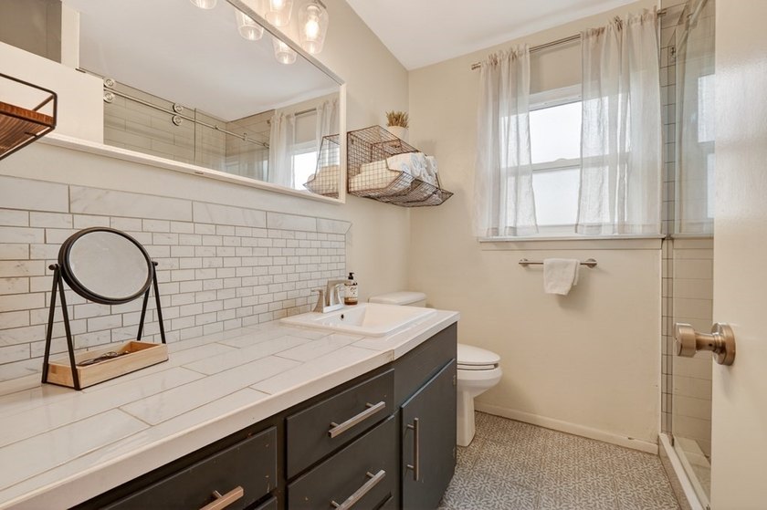 Just three blocks from Aransas Bay, this beautifully updated - photo 18
