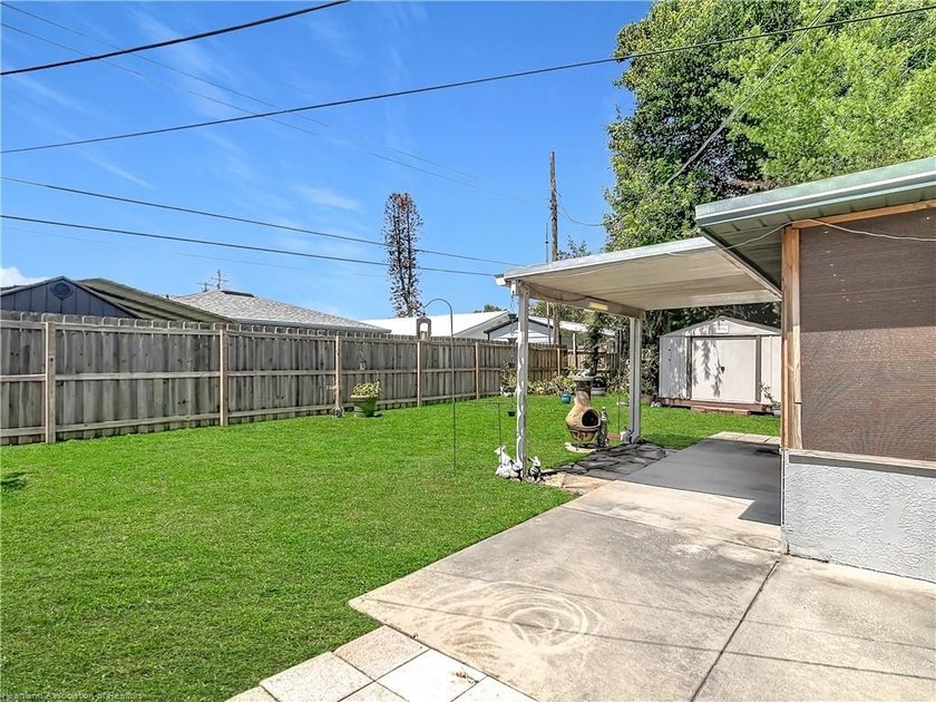 SEE IT TO BELIEVE IT! This charming classic bungalow is move-in - photo 22