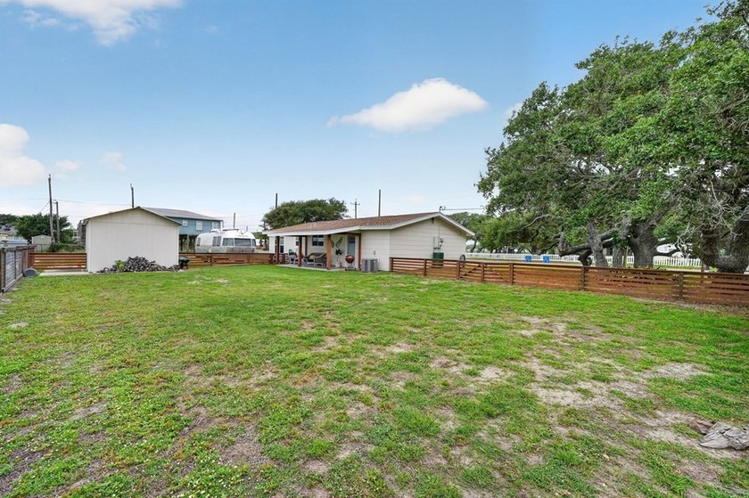Just three blocks from Aransas Bay, this beautifully updated - photo 27