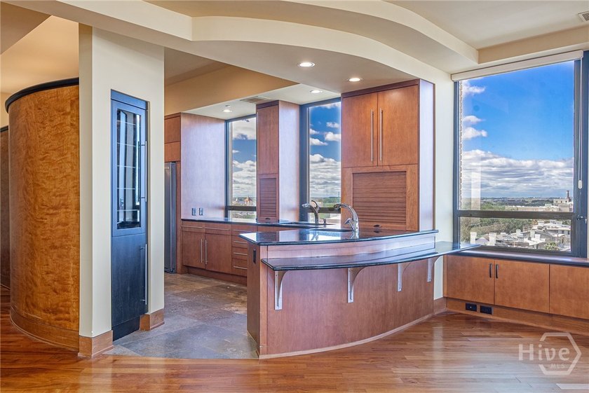 Perched on the 6th floor of The DeSoto, this residence offers a - photo 27