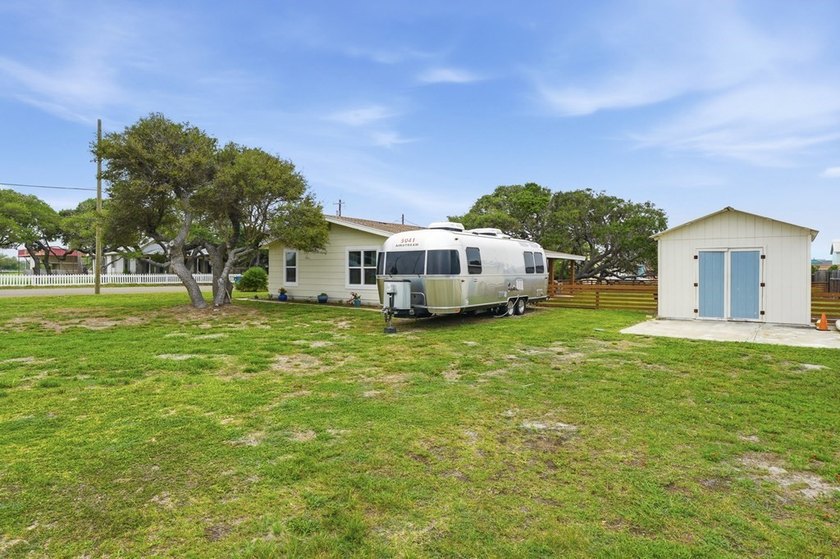 Just three blocks from Aransas Bay, this beautifully updated - photo 29