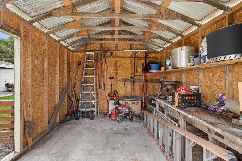 Just three blocks from Aransas Bay, this beautifully updated - photo 31