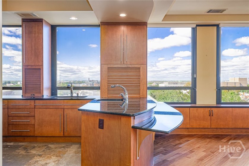 Perched on the 6th floor of The DeSoto, this residence offers a - photo 31