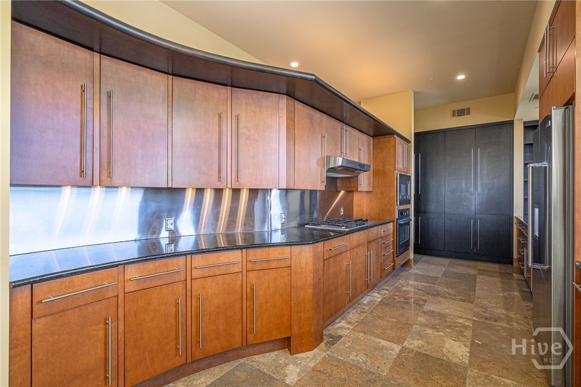 Perched on the 6th floor of The DeSoto, this residence offers a - photo 34