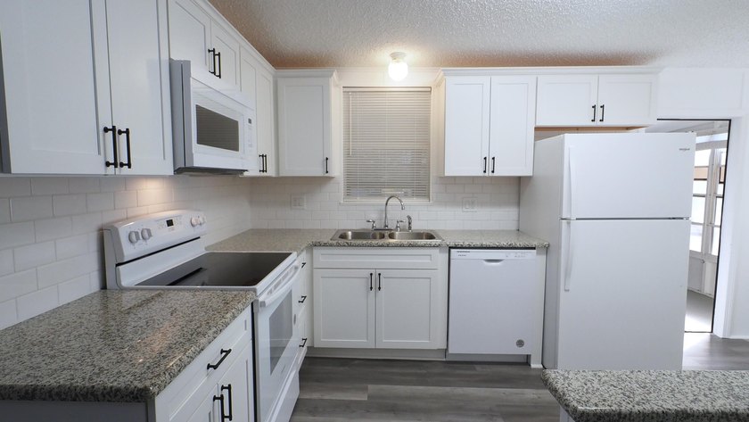 CO-OP OWNED - NO LAND LEASE! Welcome to 344 Seahorse Terrace, a - photo 3