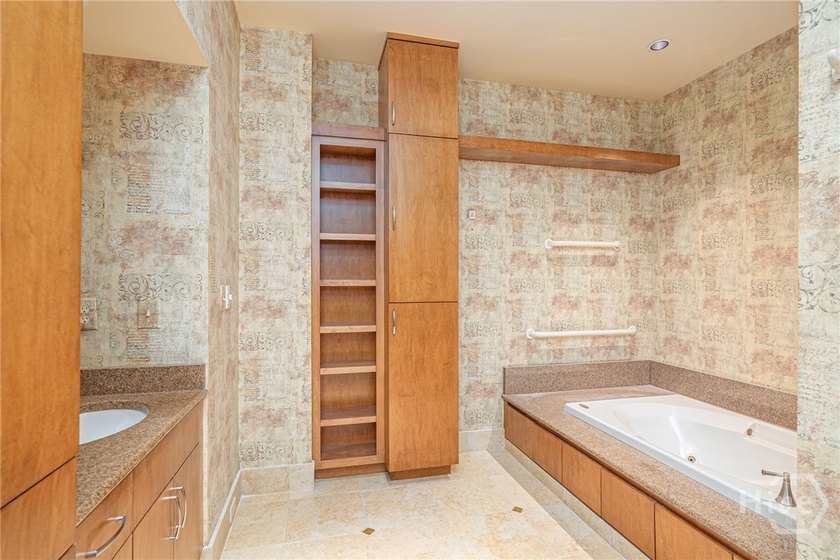 Perched on the 6th floor of The DeSoto, this residence offers a - photo 48