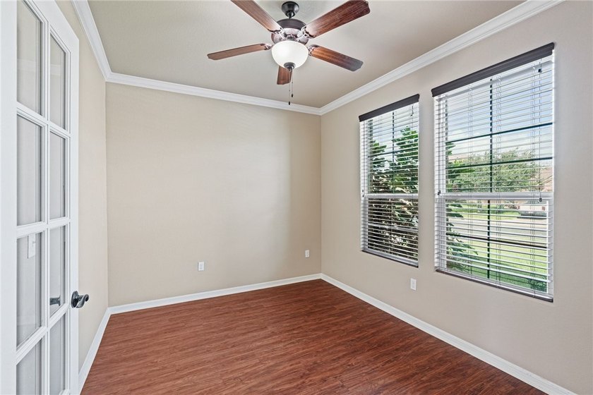 PRICE IMPROVEMENT + $10,000 BUYER CONCESSION. Spacious Southside - photo 7