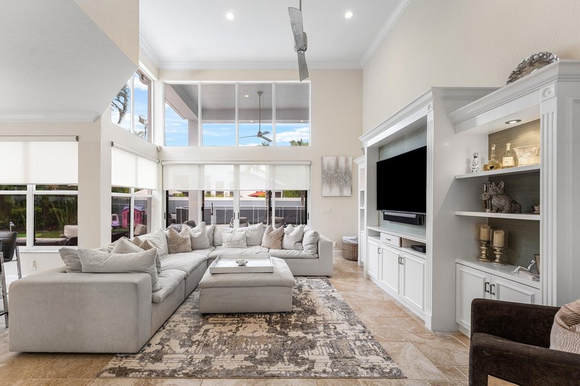 Welcome to this beautifully updated 4-bedroom plus den residence - photo 11