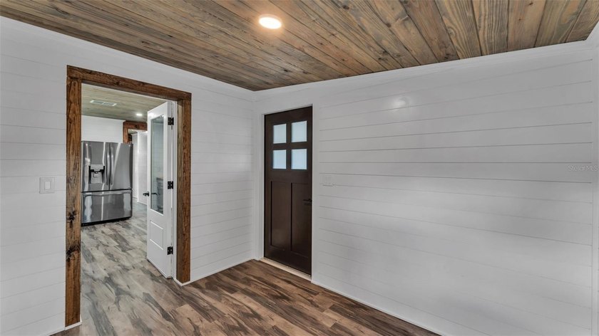 Discover the perfect blend of charm, character, and modern - photo 4