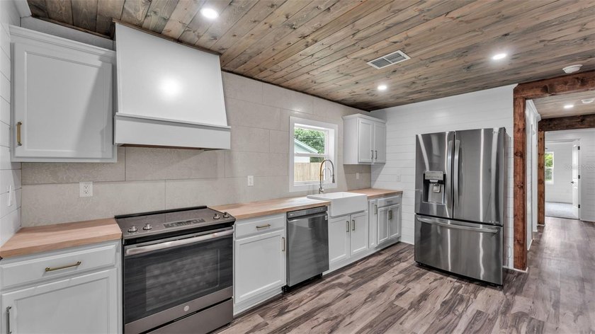 Discover the perfect blend of charm, character, and modern - photo 10