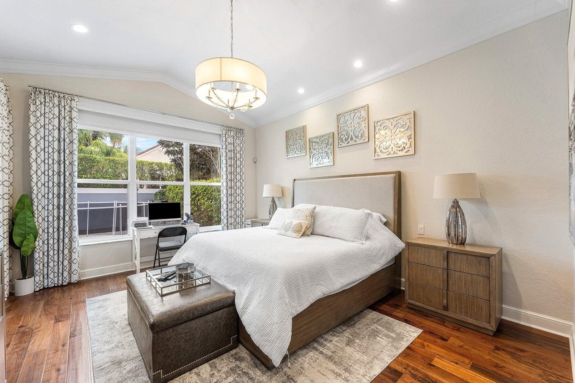 Welcome to this beautifully updated 4-bedroom plus den residence - photo 21
