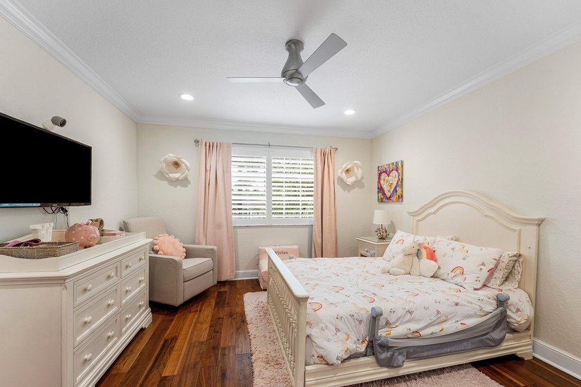 Welcome to this beautifully updated 4-bedroom plus den residence - photo 26
