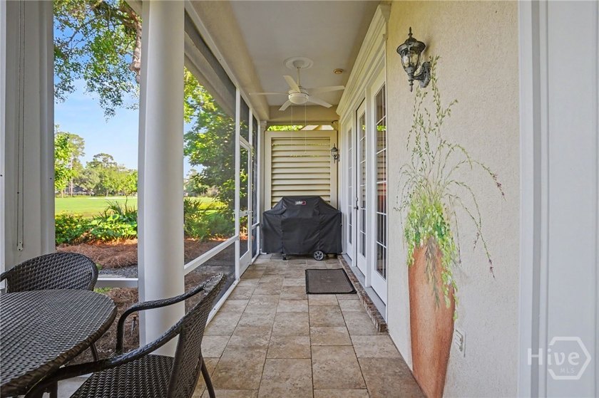 Centrally located in desirable Oakridge, this meticulously - photo 39