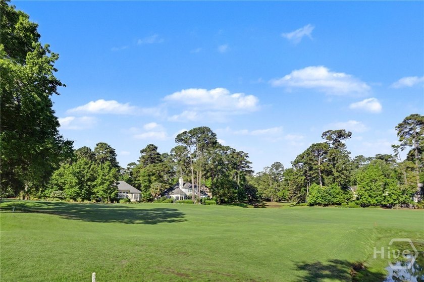 Centrally located in desirable Oakridge, this meticulously - photo 43