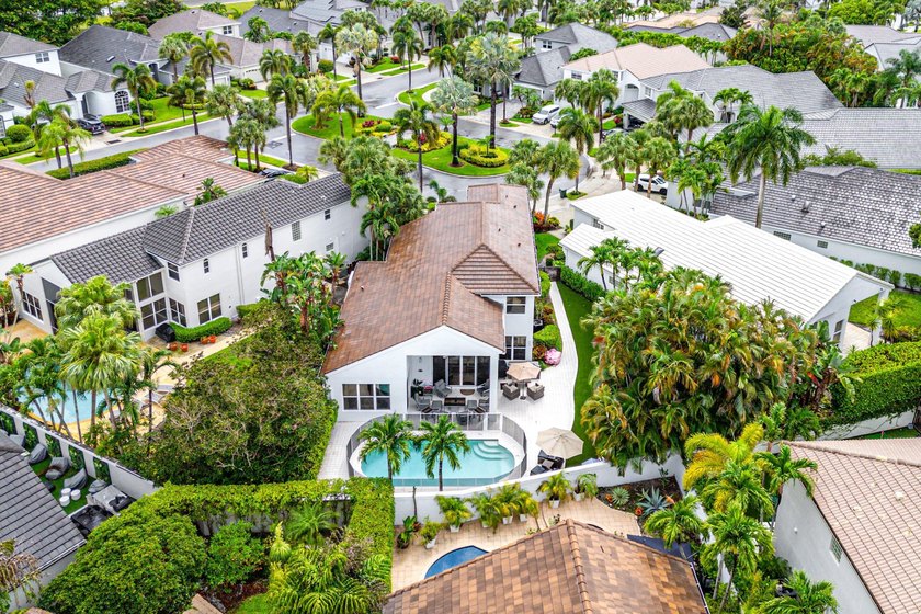 Welcome to this beautifully updated 4-bedroom plus den residence - photo 43