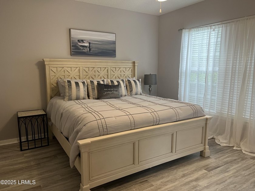 Looking for a welcoming place to call home? This delightful - photo 11