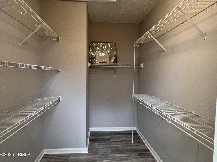 Looking for a welcoming place to call home? This delightful - photo 13