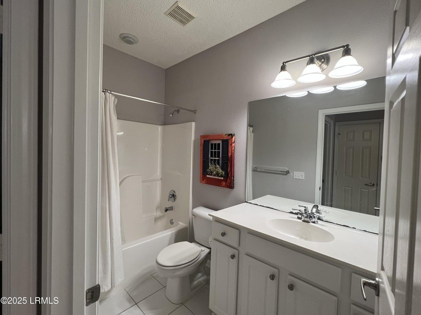 Looking for a welcoming place to call home? This delightful - photo 14