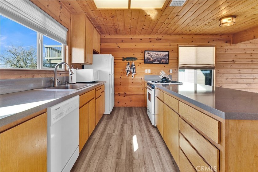 2433 Stern Deck - photo 15