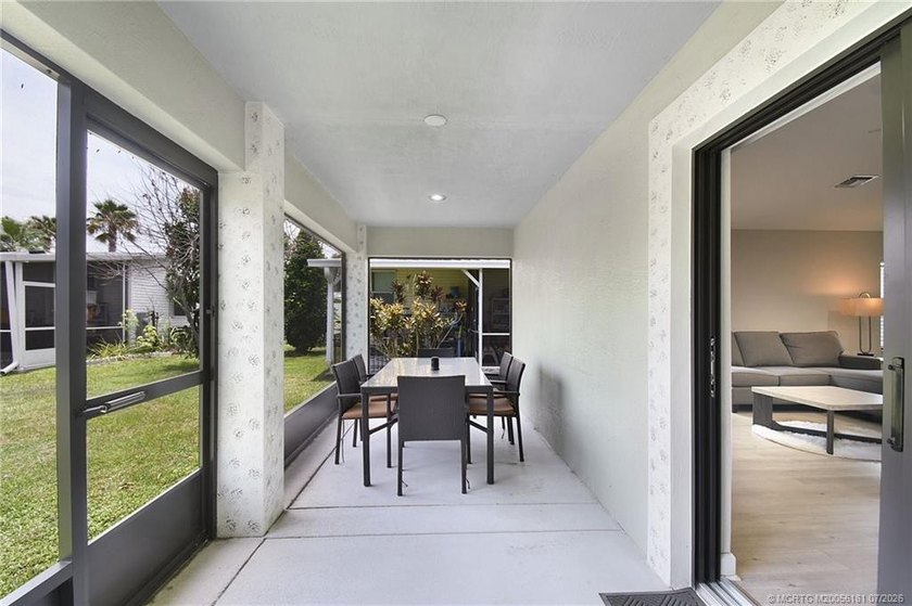 Beautiful furnished CBS 2 Bedroom, 2 Bath, One car garage CBS - photo 29