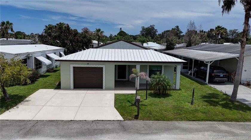 Beautiful furnished CBS 2 Bedroom, 2 Bath, One car garage CBS - photo 33