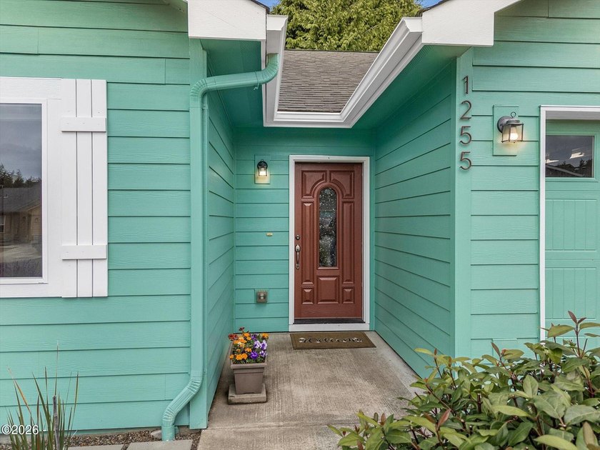 Charming newer home in such a convenient location! Close to the - photo 6