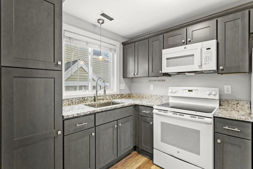 Dover condo living under $300K! Charming ground floor entry - photo 3