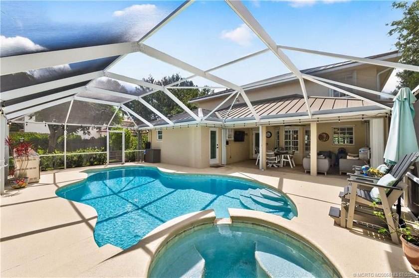 Discover a backyard you'll never want to leave. Winding paver - photo 40