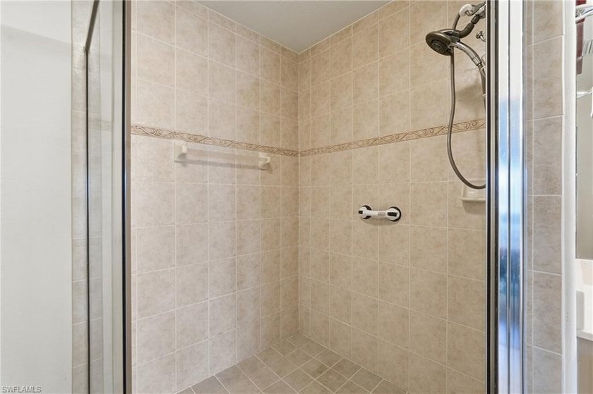 Welcome to 917 SW 47th Terrace, Unit 201, Cape Coral, FL 33914-a - photo 17