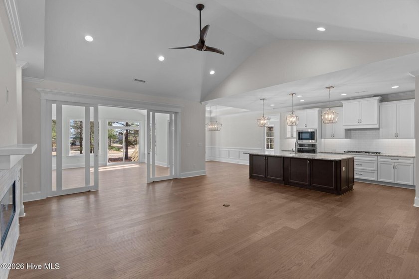 Luxury Coral Bay design by Horizon Homes in Barrington Place - photo 6