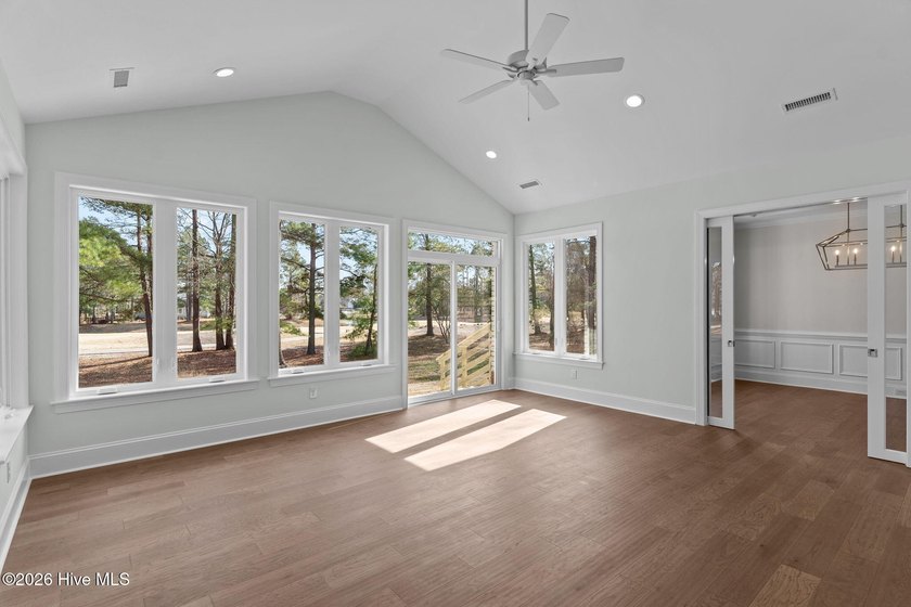 Luxury Coral Bay design by Horizon Homes in Barrington Place - photo 8