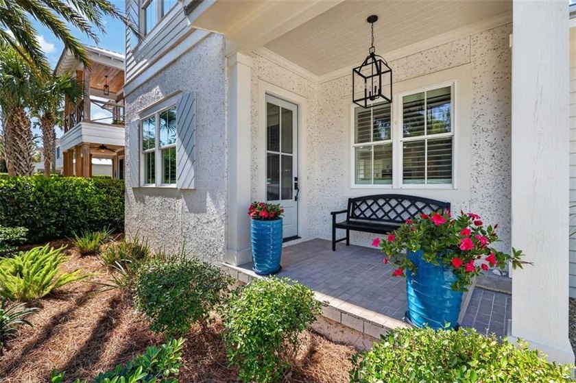 Coastal cottage living at its finest in the sought-after Glynn - photo 6