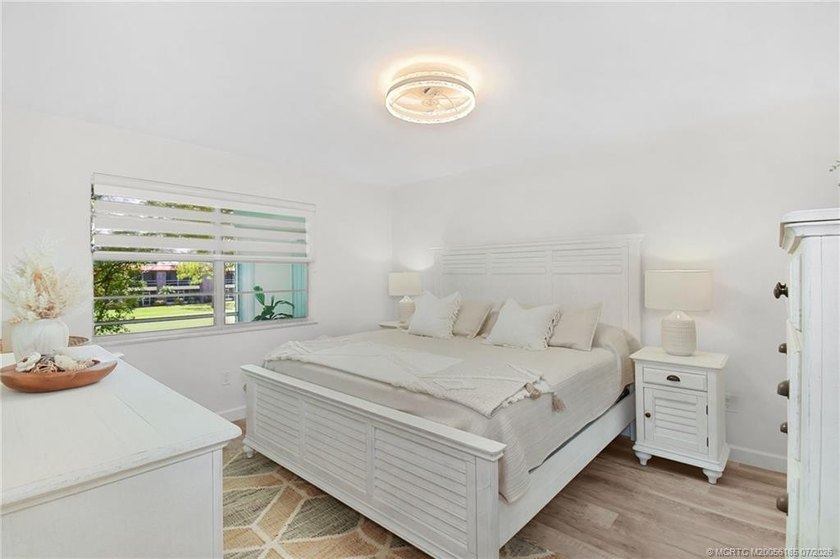 Beautifully renovated one-bedroom residence in Monterey Yacht &amp; - photo 15