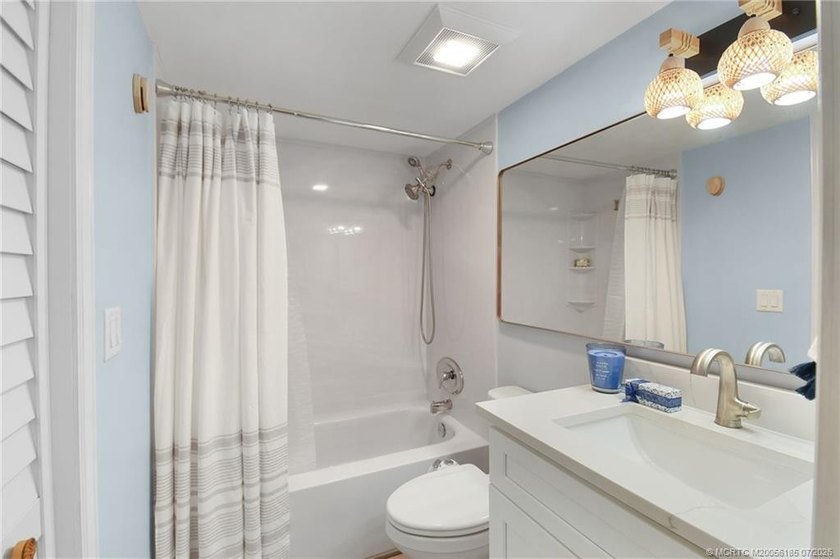 Beautifully renovated one-bedroom residence in Monterey Yacht &amp; - photo 22