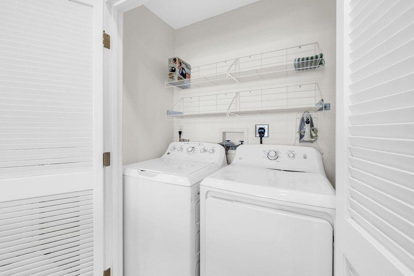 Welcome to this beautifully renovated, southwest-facing - photo 24
