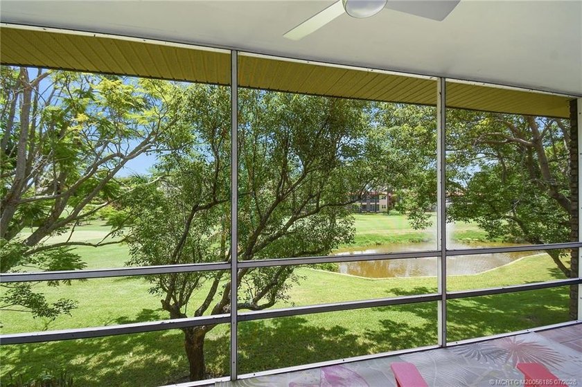 Beautifully renovated one-bedroom residence in Monterey Yacht &amp; - photo 25