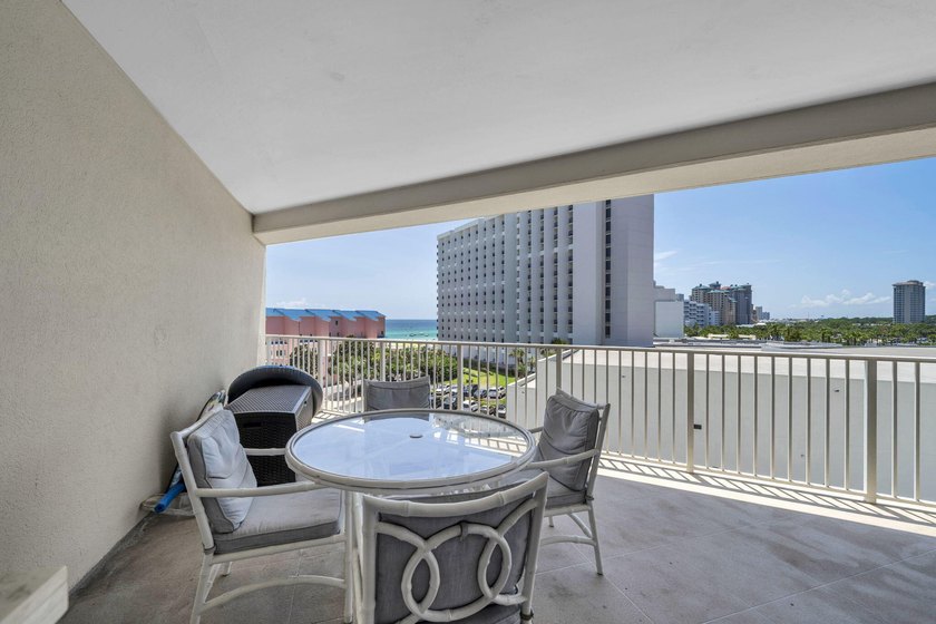 Welcome to this beautifully renovated, southwest-facing - photo 28