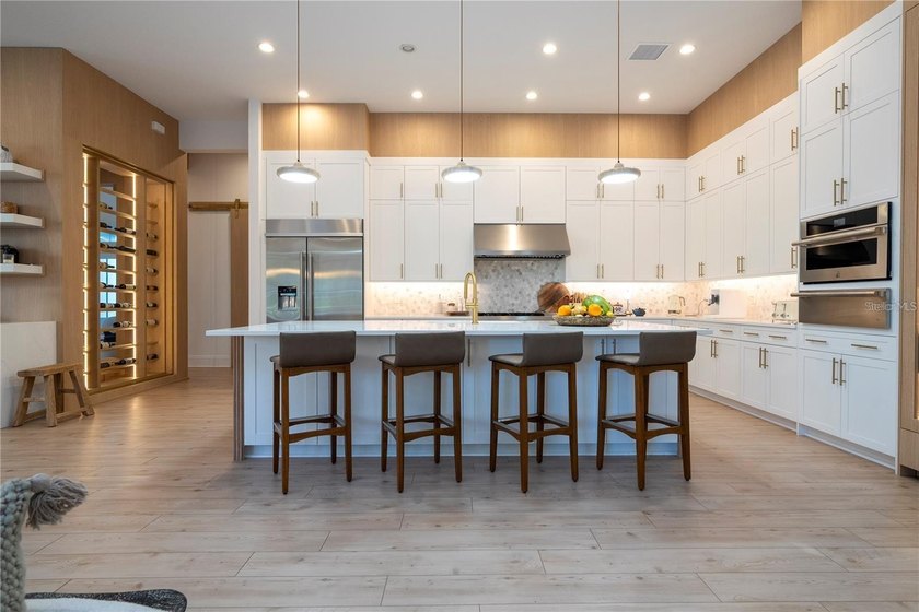Welcome to an incredible fully furnished luxury home in the - photo 22