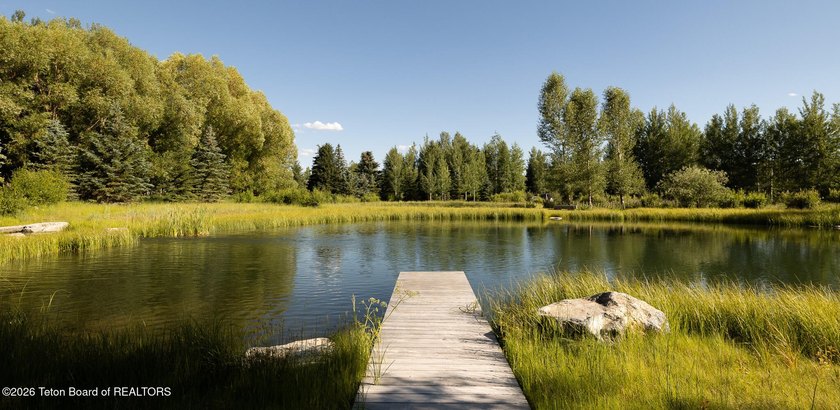 Tucked at the end of a quiet cul-de-sac in coveted Willowbrook - photo 8