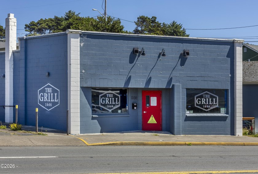 Investment opportunity featuring two contiguous commercially - photo 5