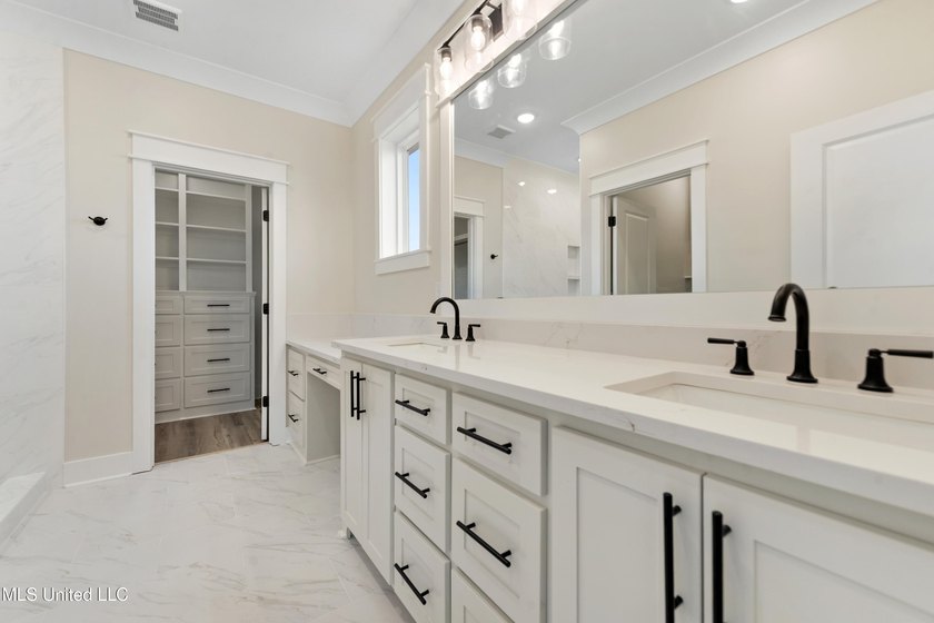 NEW HOME!!!!!! Gorgeous 3 bed 2 bath home in the highly sought - photo 16
