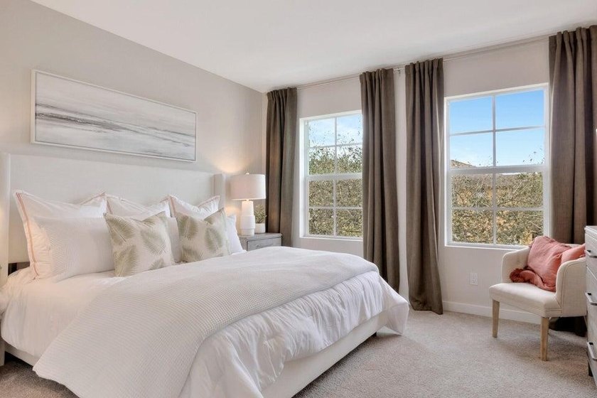 Former model home-all the upgrades! 2022 CBS Construction. Lived - photo 17