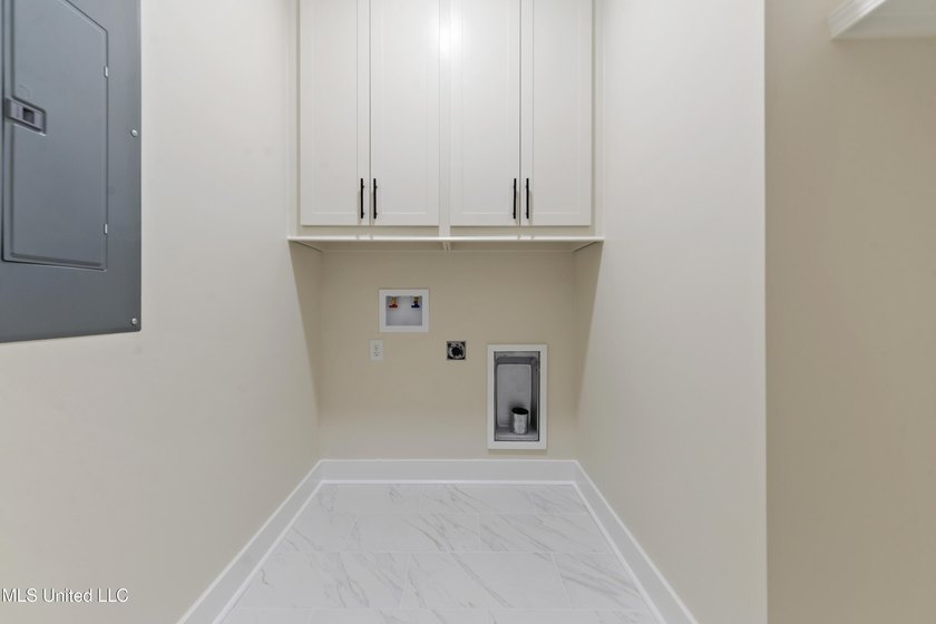 NEW HOME!!!!!! Gorgeous 3 bed 2 bath home in the highly sought - photo 24