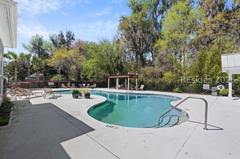 Enjoy easy Bluffton living in this 2BR/2BA condo located in the - photo 29