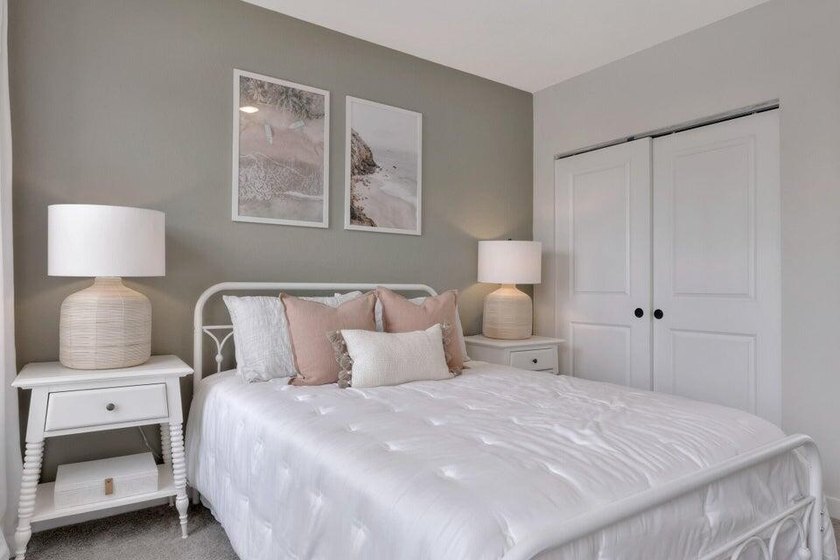 Former model home-all the upgrades! 2022 CBS Construction. Lived - photo 31
