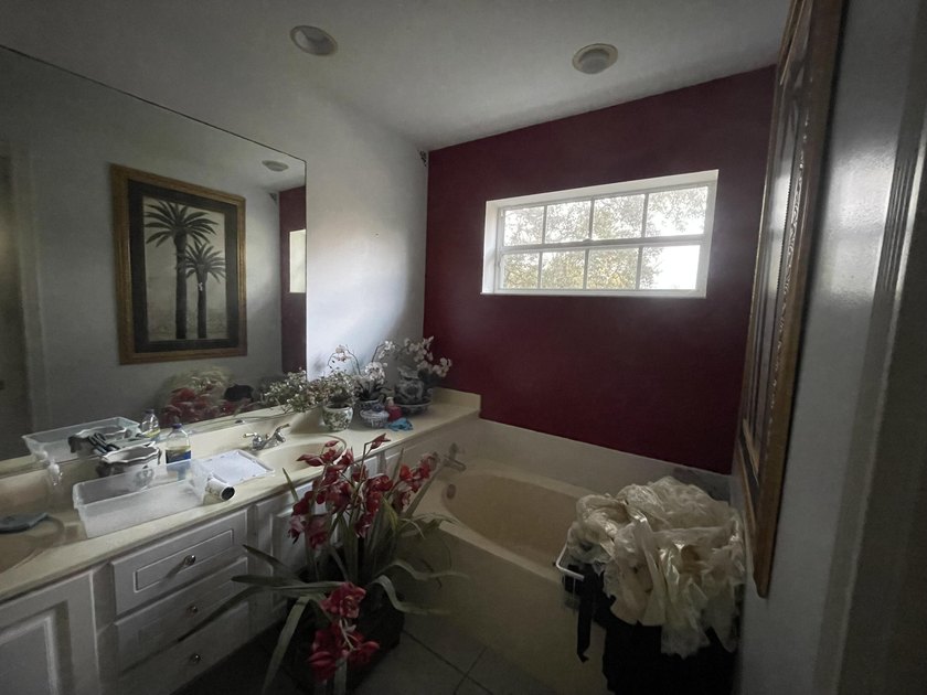 Located on a quiet, shaded street in a peaceful and - photo 9