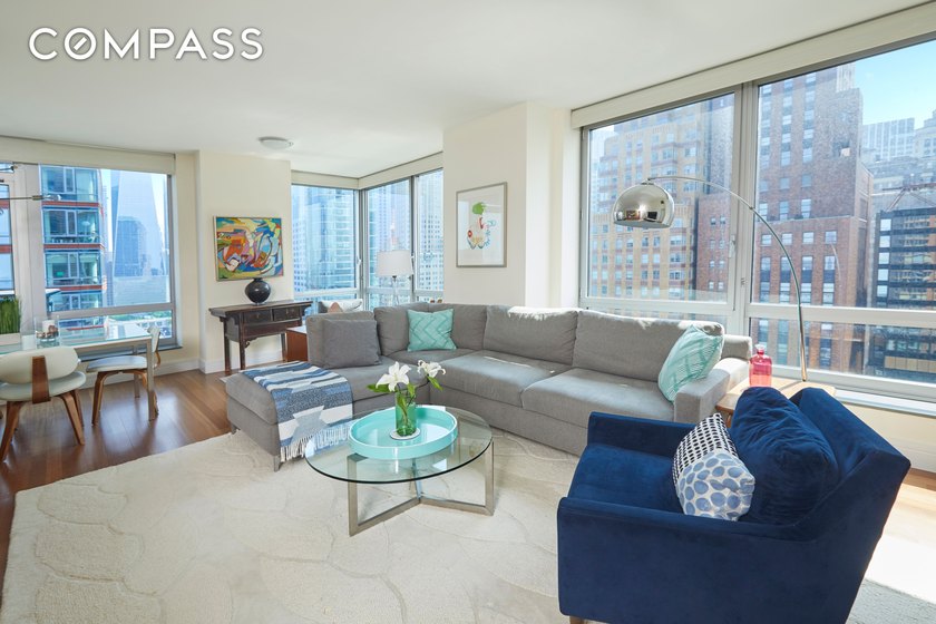 Spacious high-floor corner residence at Millennium Tower - photo 2