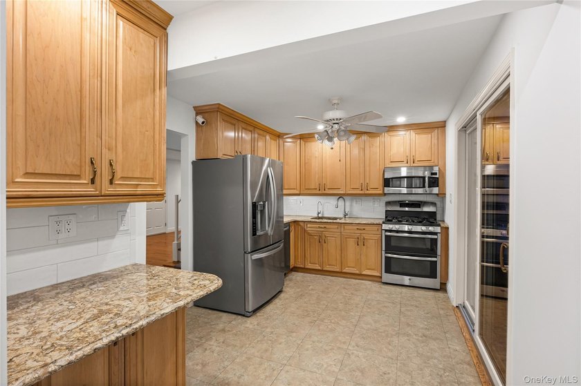 Welcome to 3451 Third Street, Oceanside - a beautifully updated - photo 18