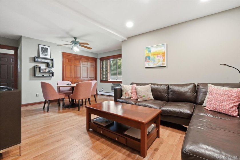 Welcome to 2595 Yorktown St., a fabulous Colonial perfectly - photo 16